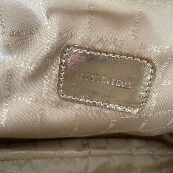 Janet & Janet Gold Leather Crossbody. Made in Italy. - Picture 4 of 14